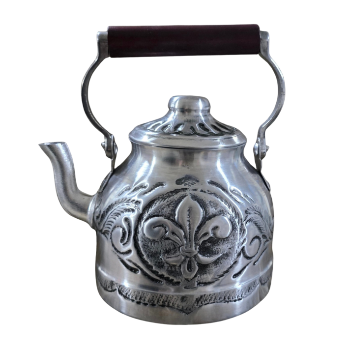 Tetera 1.5 litros diseño de Flor de liz